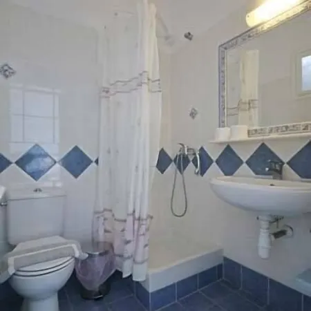 Nissiotiko 아파트호텔 드리오스