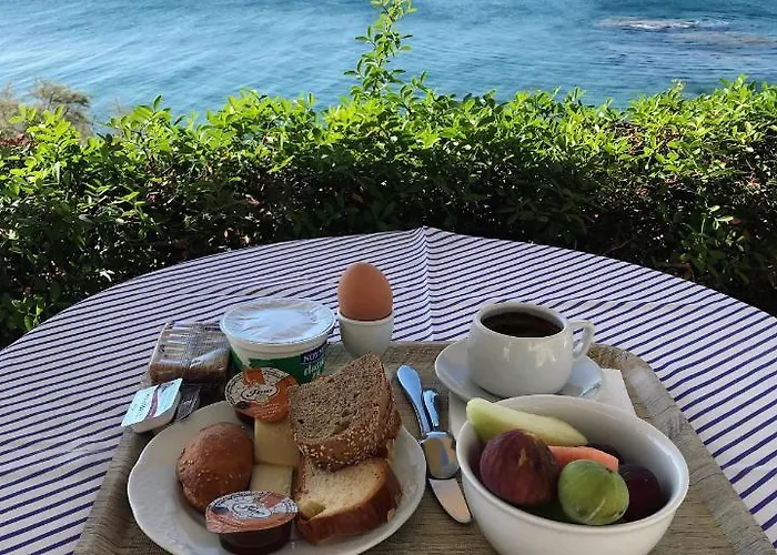 Nissiotiko מלון דירות 3*